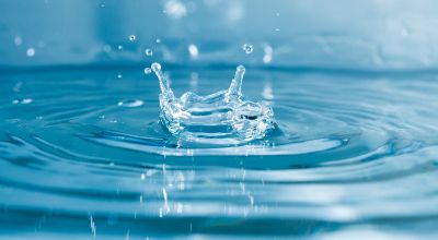 Goccia d'acqua che zampilla